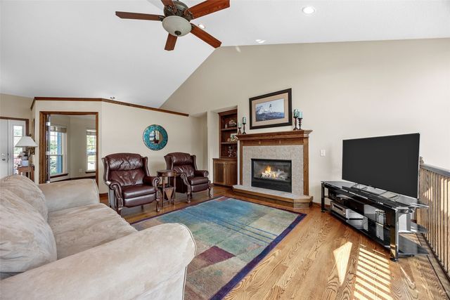 6020 Flagstone Drive NE, Cedar Rapids, IA 52402