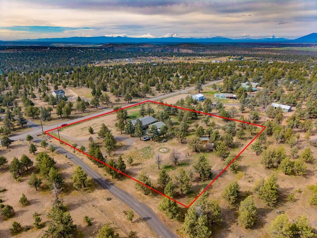 6776 SW Buckskin Lane, Terrebonne, OR 97760