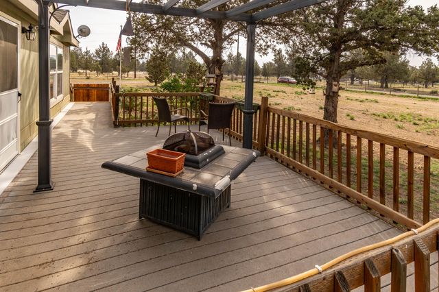 6776 SW Buckskin Lane, Terrebonne, OR 97760