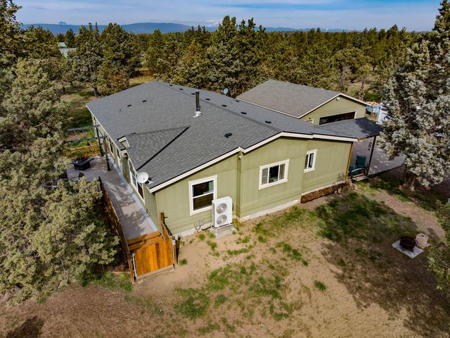 6776 SW Buckskin Lane, Terrebonne, OR 97760