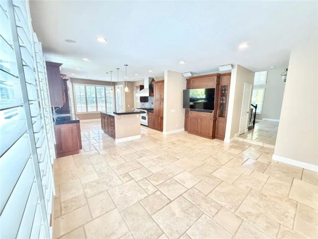 22661 Teakwood, Mission Viejo, CA 92692
