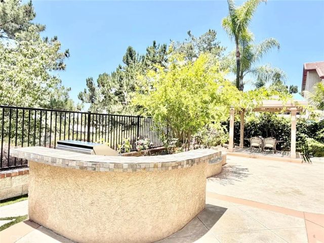 22661 Teakwood, Mission Viejo, CA 92692