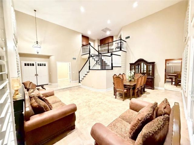 22661 Teakwood, Mission Viejo, CA 92692