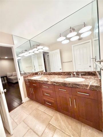 22661 Teakwood, Mission Viejo, CA 92692