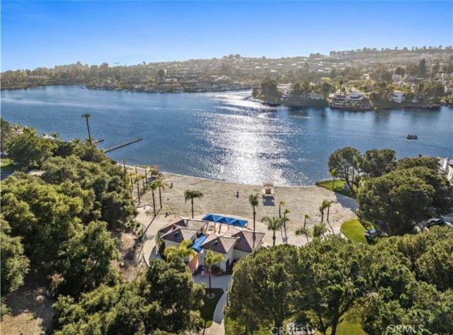 22661 Teakwood, Mission Viejo, CA 92692