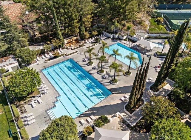 22661 Teakwood, Mission Viejo, CA 92692