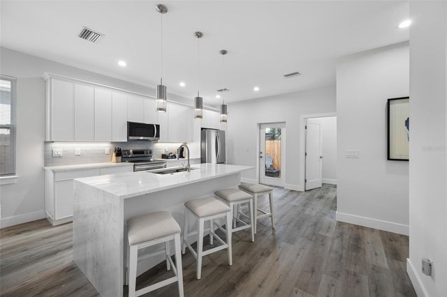 2150 43RD TERRACE N, St Petersburg, FL 33714