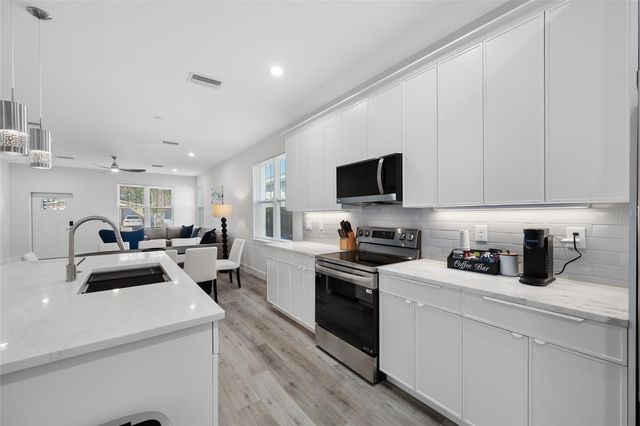 2150 43RD TERRACE N, St Petersburg, FL 33714