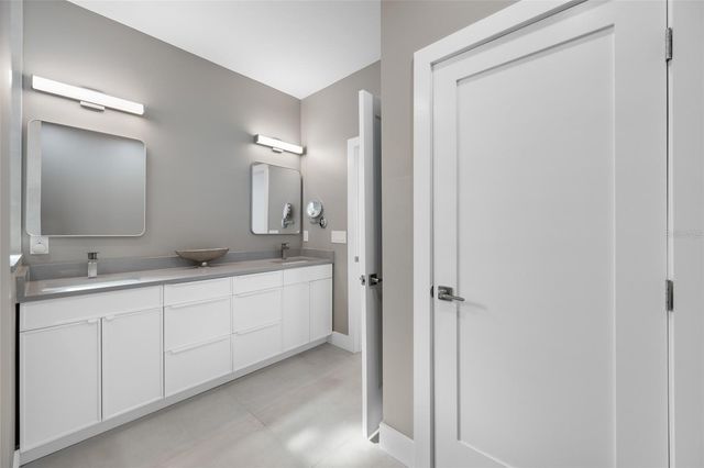 2150 43RD TERRACE N, St Petersburg, FL 33714