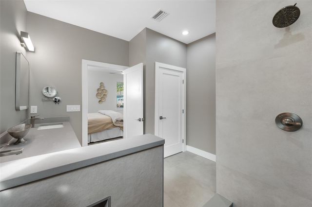 2150 43RD TERRACE N, St Petersburg, FL 33714