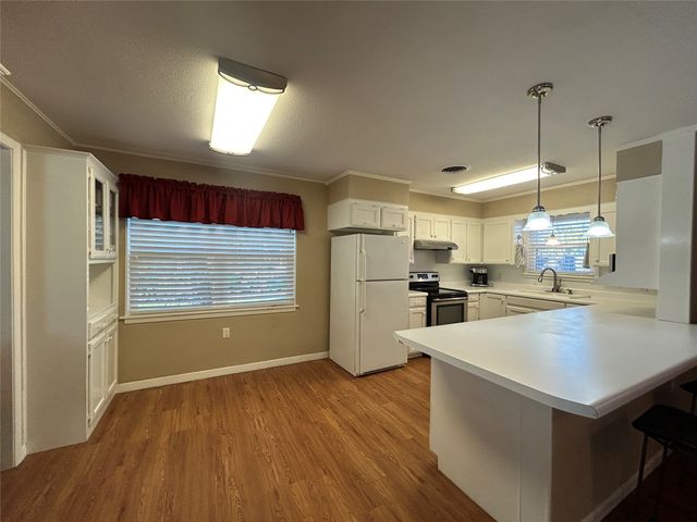 1608 Fisher Street, Goldthwaite, TX 76844