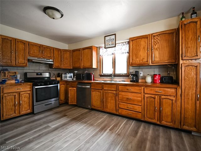 554 Stanton Avenue, Niles, OH 44446