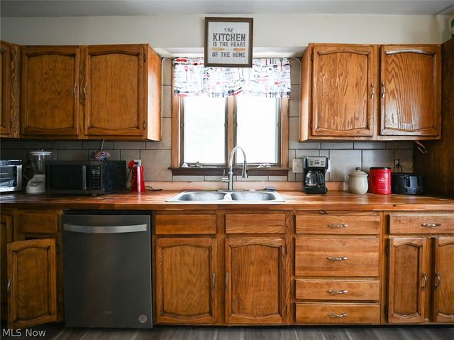 554 Stanton Avenue, Niles, OH 44446