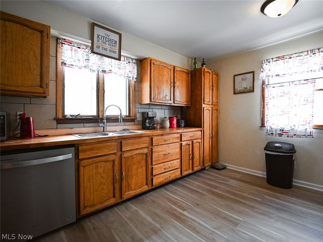 554 Stanton Avenue, Niles, OH 44446