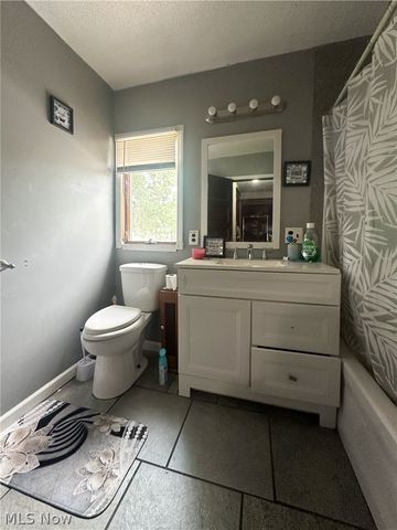 554 Stanton Avenue, Niles, OH 44446