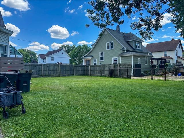 554 Stanton Avenue, Niles, OH 44446