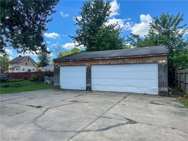 554 Stanton Avenue, Niles, OH 44446