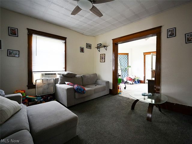 554 Stanton Avenue, Niles, OH 44446