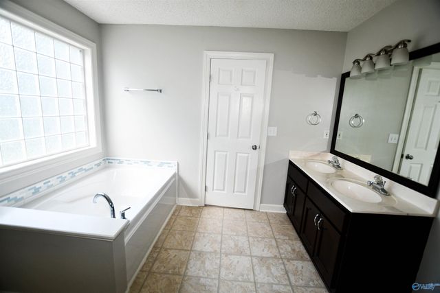 105 Knotting Place, Madison, AL 35758