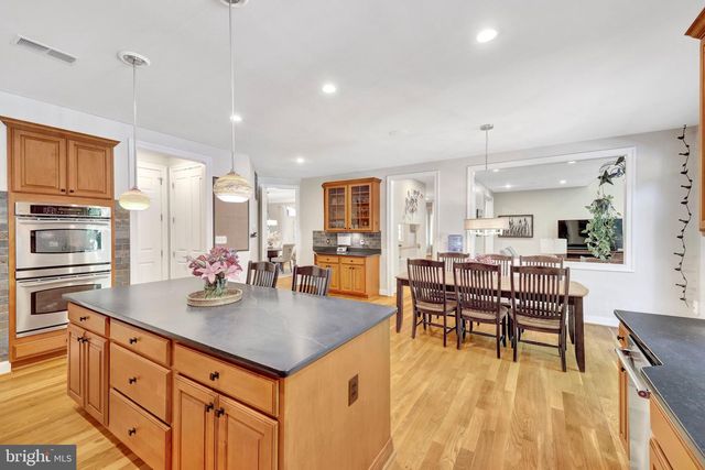 2961 WILSON AVE, Oakton, VA 22124