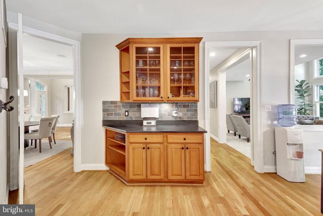 2961 WILSON AVE, Oakton, VA 22124