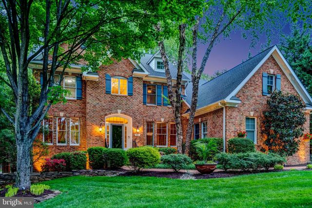 2961 WILSON AVE, Oakton, VA 22124