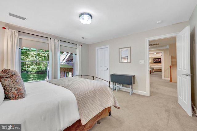 2961 WILSON AVE, Oakton, VA 22124