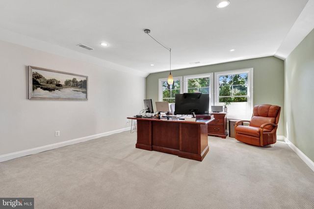 2961 WILSON AVE, Oakton, VA 22124