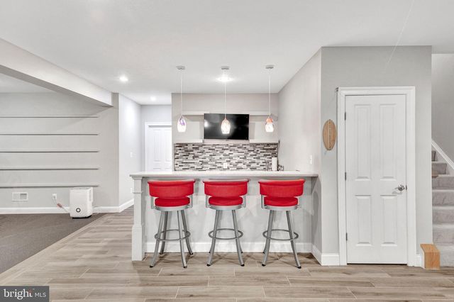 2961 WILSON AVE, Oakton, VA 22124