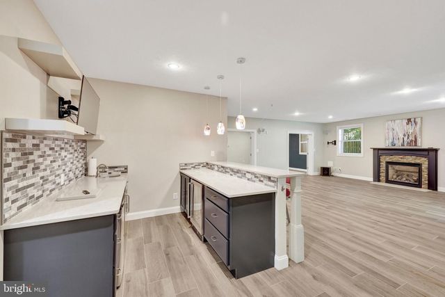 2961 WILSON AVE, Oakton, VA 22124