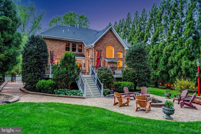 2961 WILSON AVE, Oakton, VA 22124