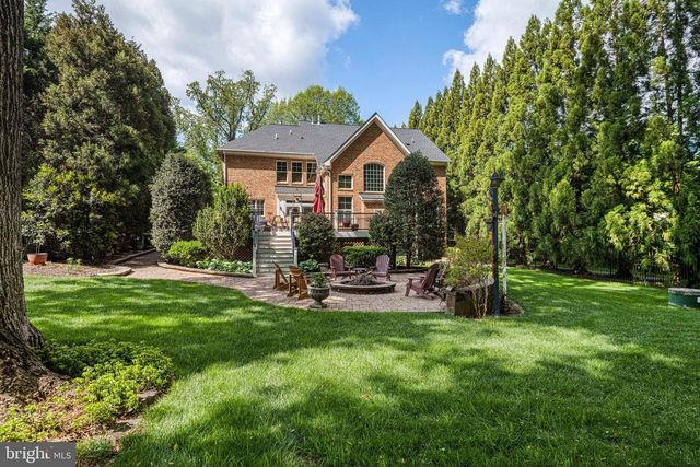 2961 WILSON AVE, Oakton, VA 22124
