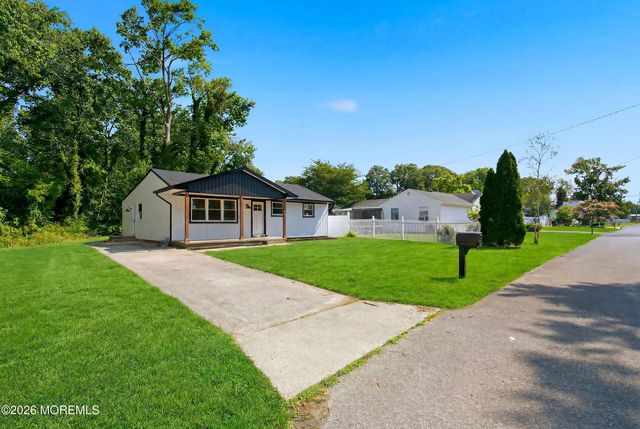 504 Kadlubeck Way, Little Egg Harbor, NJ 08087