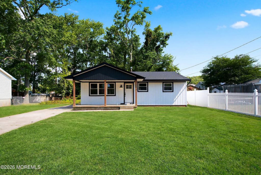 504 Kadlubeck Way, Little Egg Harbor, NJ 08087