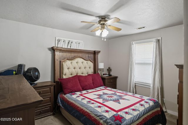 411 S Saint Charles Avenue, Joplin, MO 64801