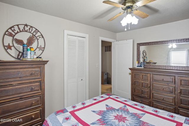 411 S Saint Charles Avenue, Joplin, MO 64801