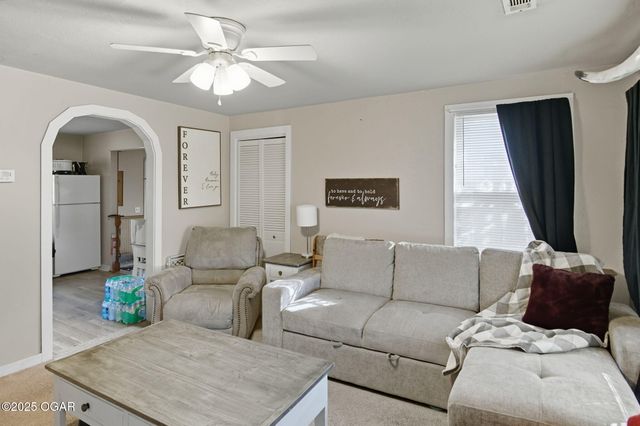 411 S Saint Charles Avenue, Joplin, MO 64801