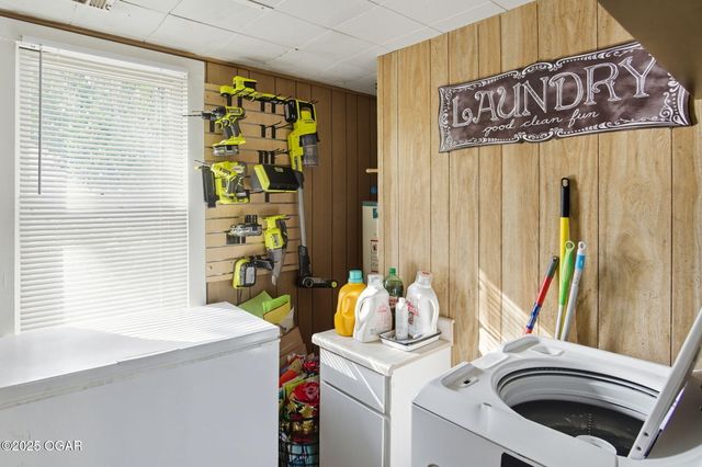 411 S Saint Charles Avenue, Joplin, MO 64801