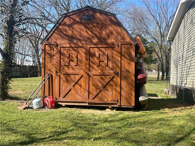 805 6th Avenue, Gravette, AR 72736