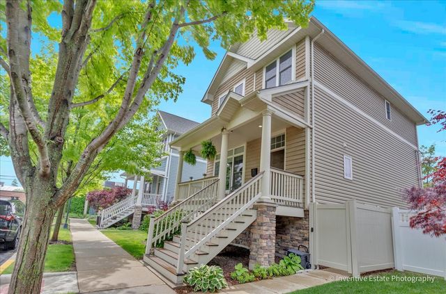5642 N LOCKWOOD Avenue, Chicago, IL 60646