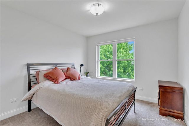 5642 N LOCKWOOD Avenue, Chicago, IL 60646