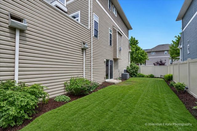 5642 N LOCKWOOD Avenue, Chicago, IL 60646