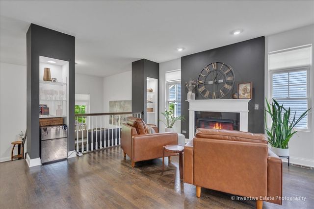 5642 N LOCKWOOD Avenue, Chicago, IL 60646