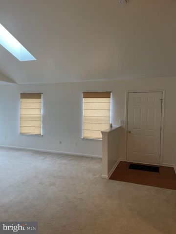 28 PALMER SQ, Beverly, NJ 08010