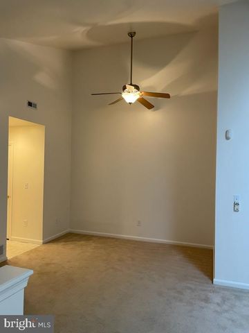 28 PALMER SQ, Beverly, NJ 08010