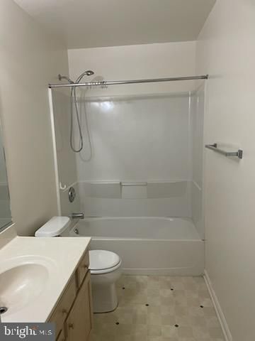 28 PALMER SQ, Beverly, NJ 08010