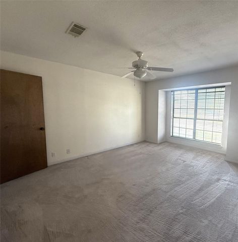 133 Champions DR, Rockdale, TX 76567