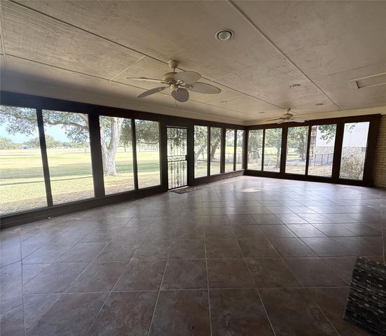 133 Champions DR, Rockdale, TX 76567