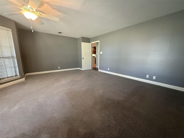 133 Champions DR, Rockdale, TX 76567