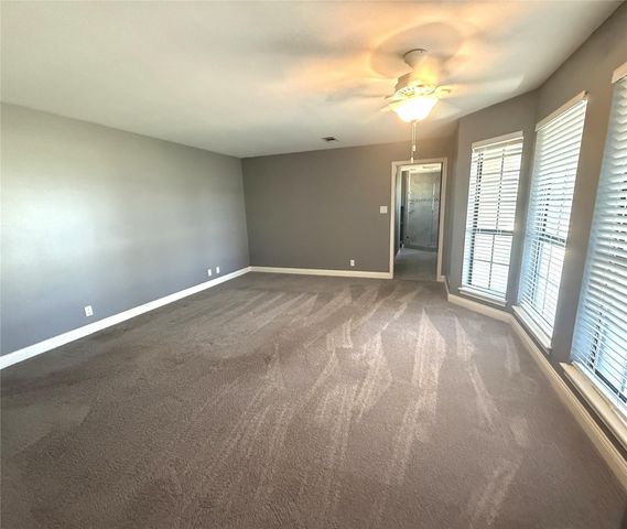 133 Champions DR, Rockdale, TX 76567